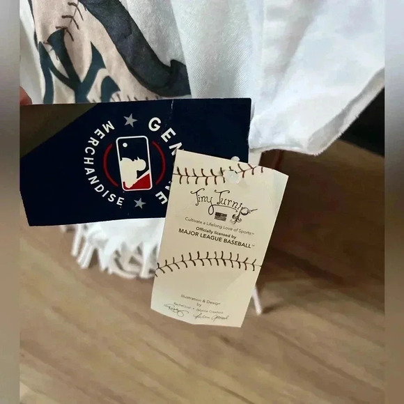 NWT • New York Yankees 3T Tiny Turnip White Baseball Bow Fringe T-Shirt - Picture 3 of 4
